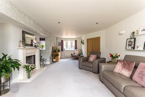 8 Greenmount Close, Greenmount, Bury, BL8 4HN