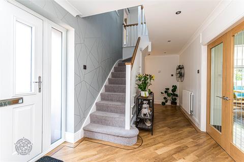 8 Greenmount Close, Greenmount, Bury, BL8 4HN
