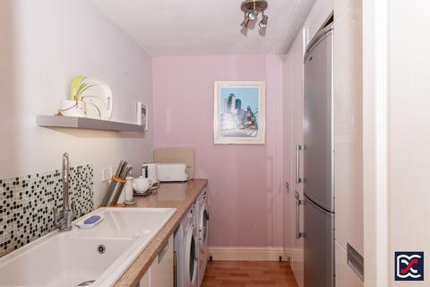 9 Back Lane, Hardingstone, Northampton, NN4 6BY