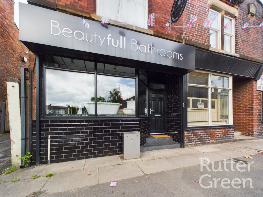 Warrington Road, AshtoninMakerfield, Wigan, WN4 9PL Property to rent £700 pcm (£162 pw)