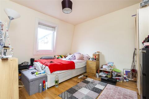 3 bedroom duplex for sale, Hornsey Road, London, N7