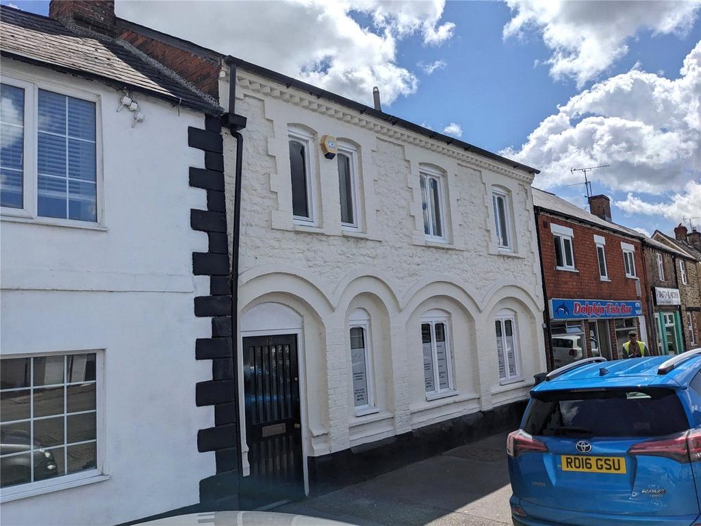 Swindon Street, Highworth, Swindon, Wiltshire, SN6 Apartment for sale £300,000