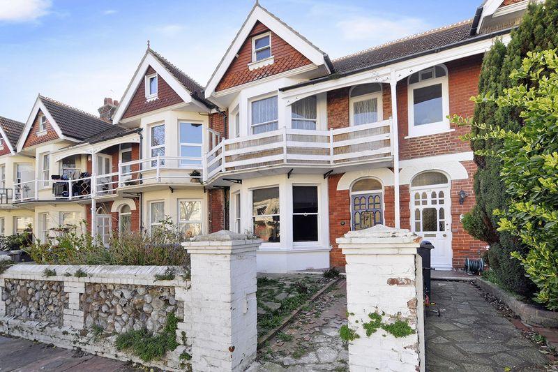 Alexandra Road, Worthing 2 bed apartment £175,000