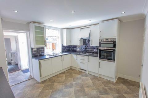 96 Gordon Road, Rochester, ME2 3HL