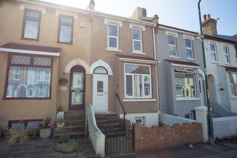 96 Gordon Road, Rochester, ME2 3HL