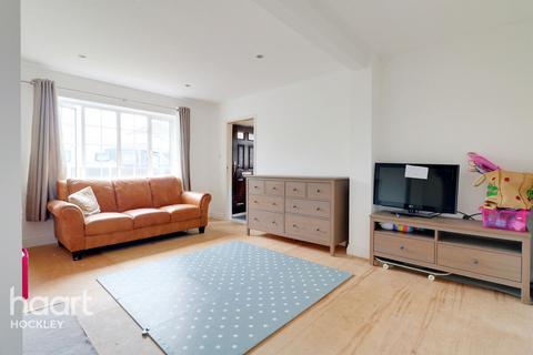 9 Brookside, Hockley, SS5 4EW