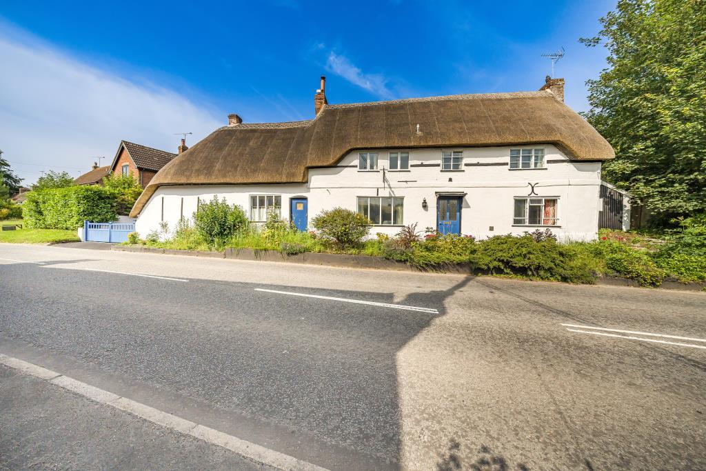 Collingbourne Kingston, Wiltshire, SN8 4 bed detached house for sale £775,000