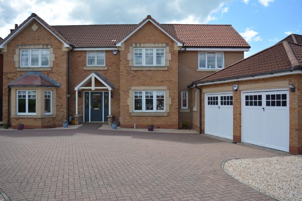 MacDonald Court, The Inches, Larbert... 5 bed detached house £2,000 pcm (£462 pw)