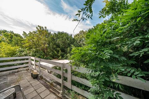 7 Morecoombe Close, Kingston Upon Thames, KT2 7JQ