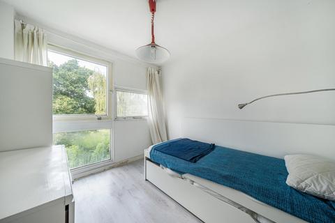 7 Morecoombe Close, Kingston Upon Thames, KT2 7JQ