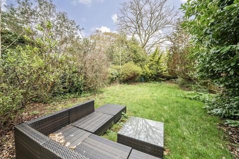 7 Morecoombe Close, Kingston Upon Thames, KT2 7JQ