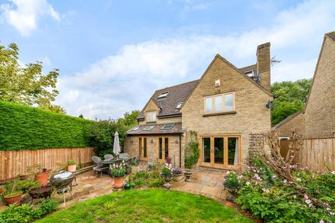 39 Bartholomew Close, Ducklington, Witney, OX29 7UJ