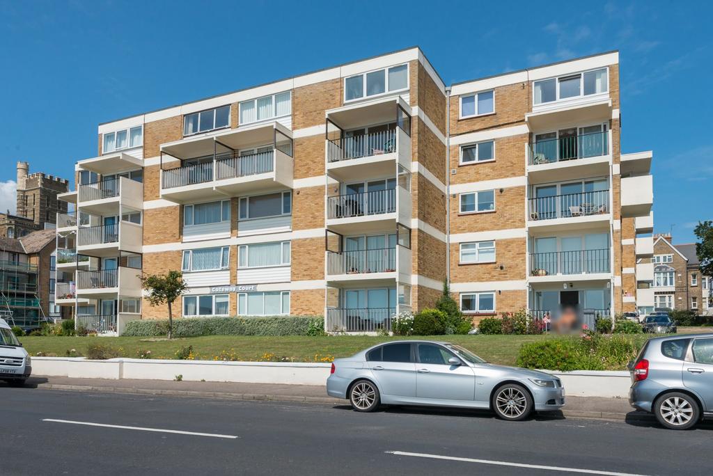 Victoria Parade, Ramsgate, CT11 2 bed for sale £260,000