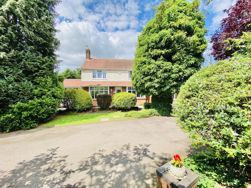 Coventry Road, Lutterworth, LE17 5 bed detached house for sale £750,000