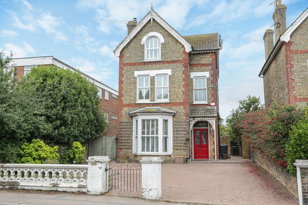 St. Peters Road, Broadstairs, CT10 5 bed detached house for sale £800,000