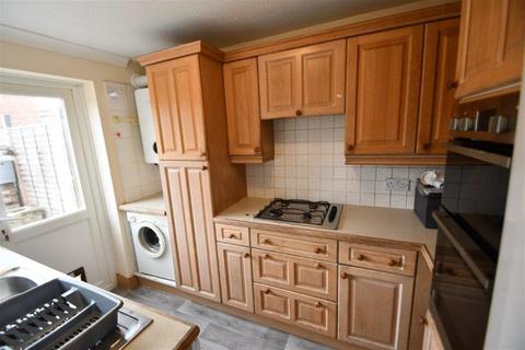 3 bedroom terraced house to rent, Guildford GU2