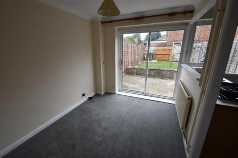 3 bedroom terraced house to rent, Guildford GU2