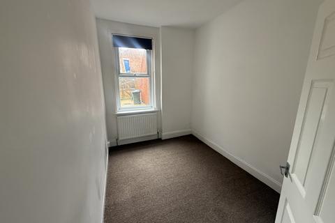 2 bedroom flat to rent, Walpole Street, Newcastle upon Tyne NE6