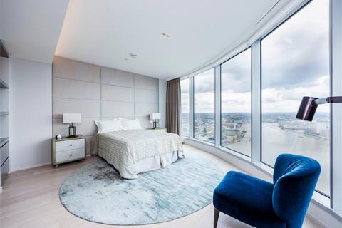 2 bedroom duplex for sale, Biscayne Avenue, London, E14 9BG