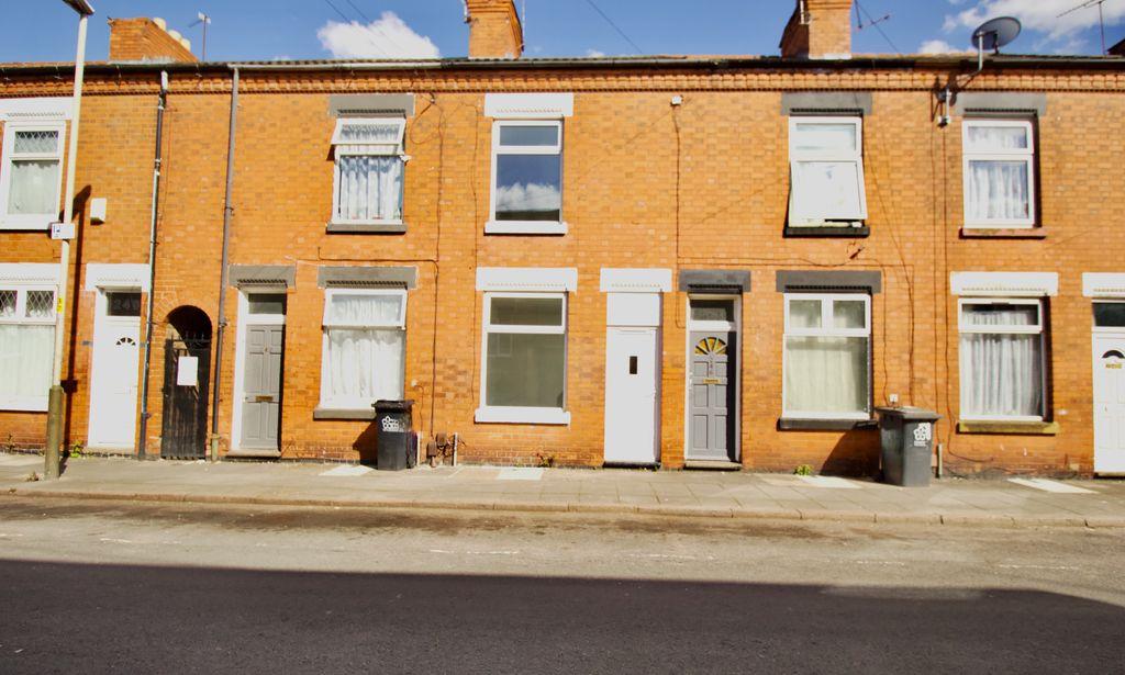 Western Road, Leicester LE3 0EA 3 bed terraced house £900 pcm (£208 pw)