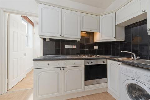 2 bedroom flat for sale, Cotleigh Road, West Hampstead NW6