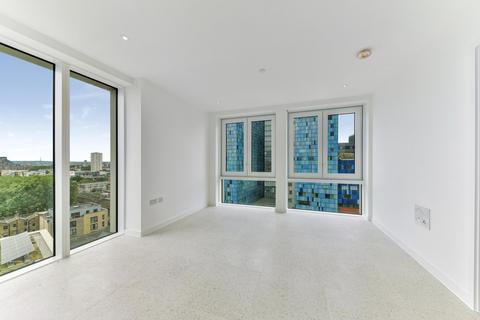 1 bedroom apartment to rent, Bouchon Point, The Silk District, E1