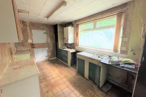 43 Meadowgate Road, Salford, M6 8DG