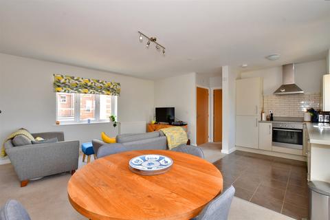 52 Taylor Close, Tonbridge, TN9 2FE