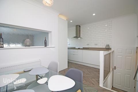 2 bedroom apartment for sale - Cranbury Court, Beach Road, Thornton-Cleveleys, FY5