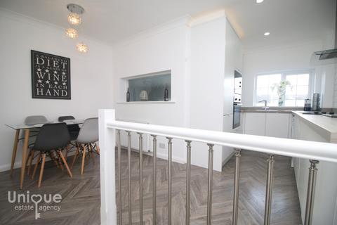 2 bedroom apartment for sale - Cranbury Court, Beach Road, Thornton-Cleveleys, FY5