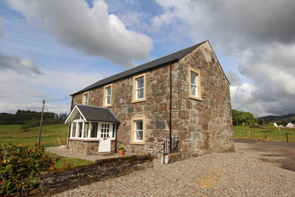 Mollands Farm, Callander, FK17 8JJ 5 bed detached house to rent £