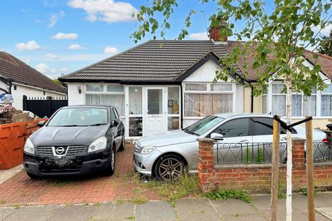 3 bedroom semi-detached bungalow for sale, Moat Farm Road, Northolt UB5