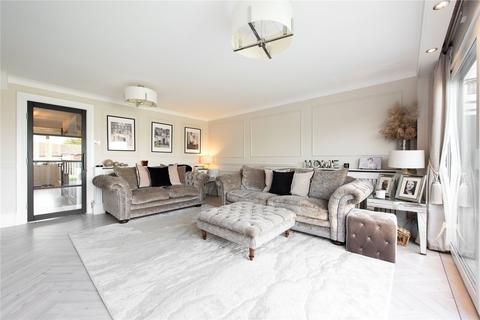 21 Foxhunter Walk, Billericay, CM11 1DZ