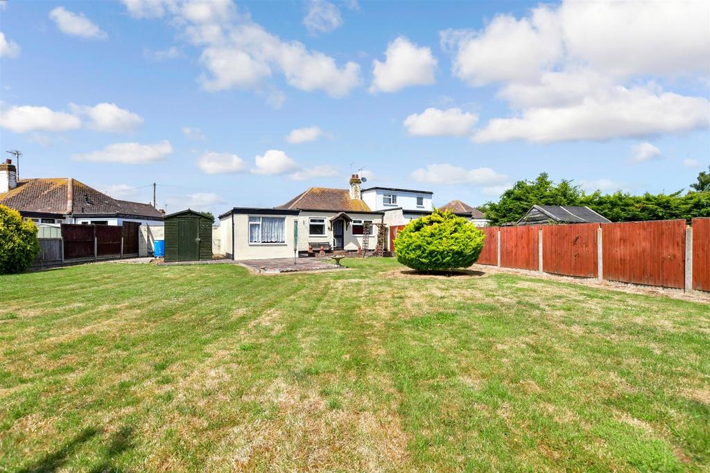 Goodwin Avenue, Whitstable, Kent 2 bed semidetached bungalow £330,000