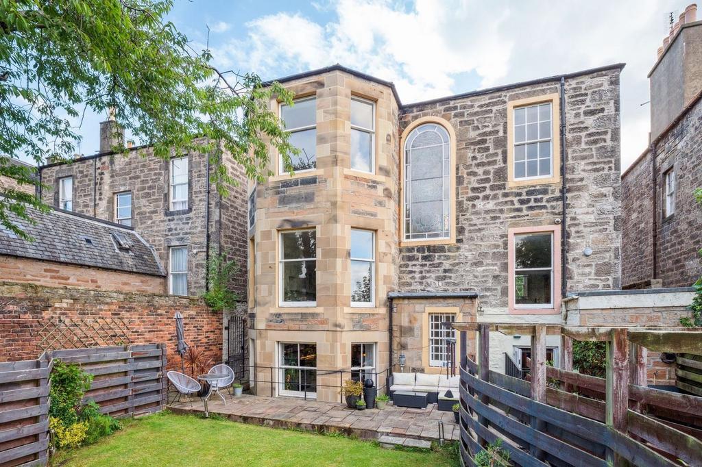 Minto Street, Newington, Edinburgh, EH9 2BR 3 bed apartment for sale