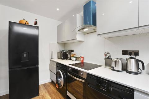 4 bedroom flat to rent - Porchester Square, London