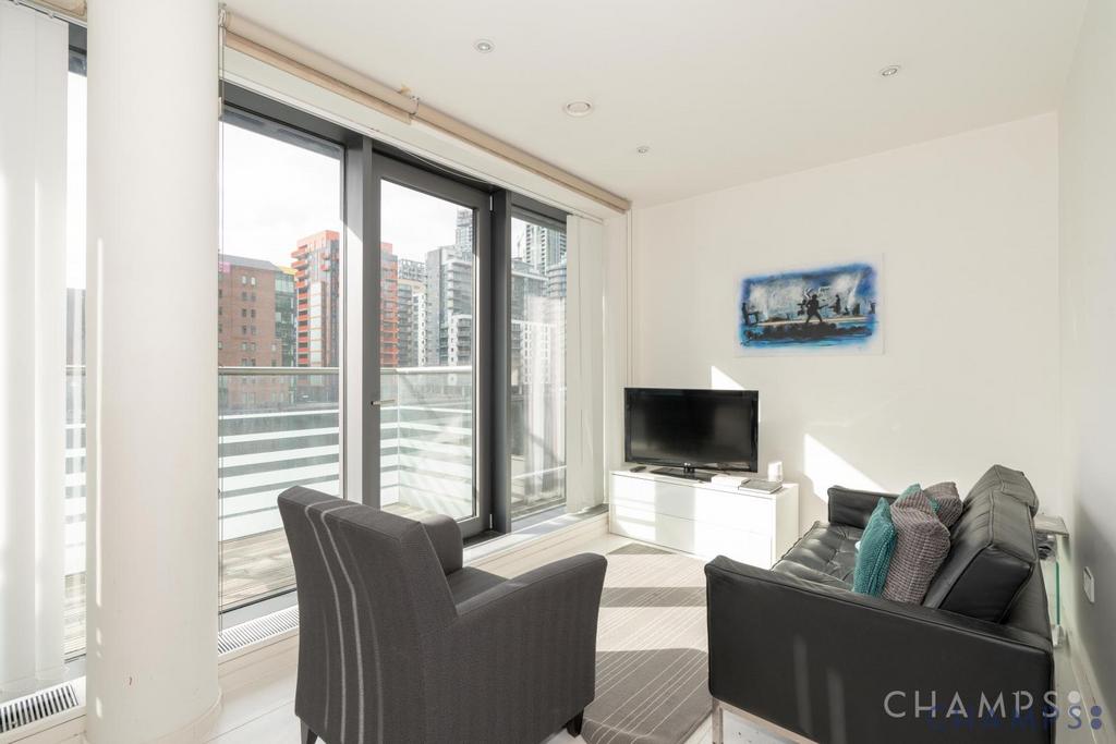 Studio for sale with parking