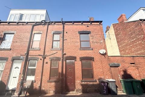 undefined, Thornton Grove, Leeds, West Yorkshire, LS12