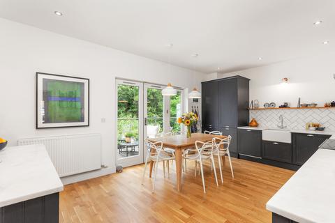 3 Esk Point, Dalkeith, EH22 1HW