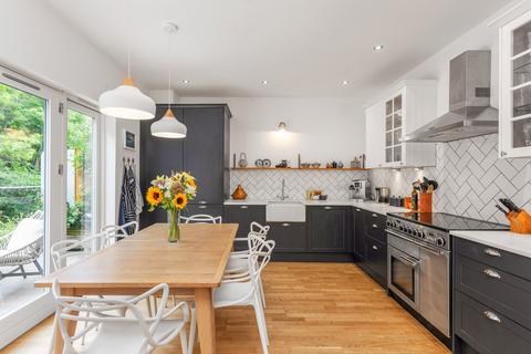 3 Esk Point, Dalkeith, EH22 1HW
