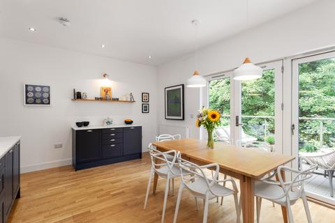 3 Esk Point, Dalkeith, EH22 1HW