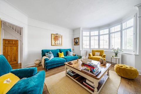 31 Ashgrove Road, Bromley, BR1 4JN
