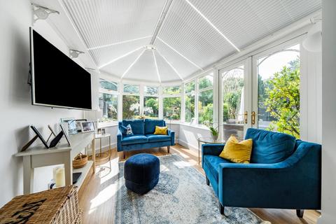31 Ashgrove Road, Bromley, BR1 4JN