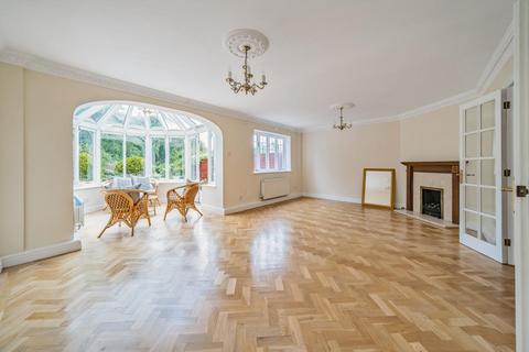 8 Hanley Place, Beckenham, BR3 1UR
