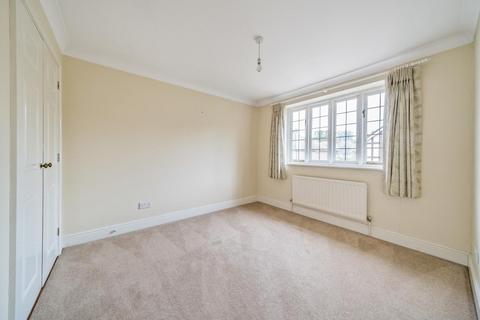 8 Hanley Place, Beckenham, BR3 1UR