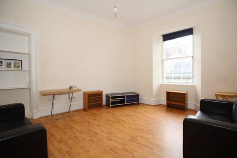4 bedroom flat to rent, 20C Port Street, Stirling, FK8 2LD