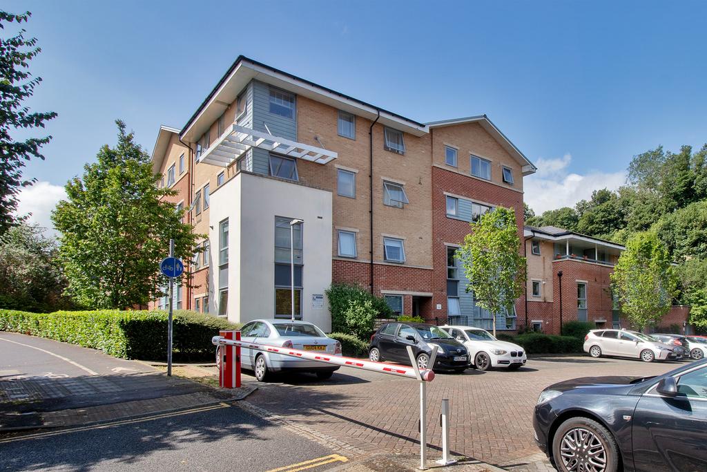 Jackwood Way, Tunbridge Wells, TN1 2 bed flat for sale £240,000