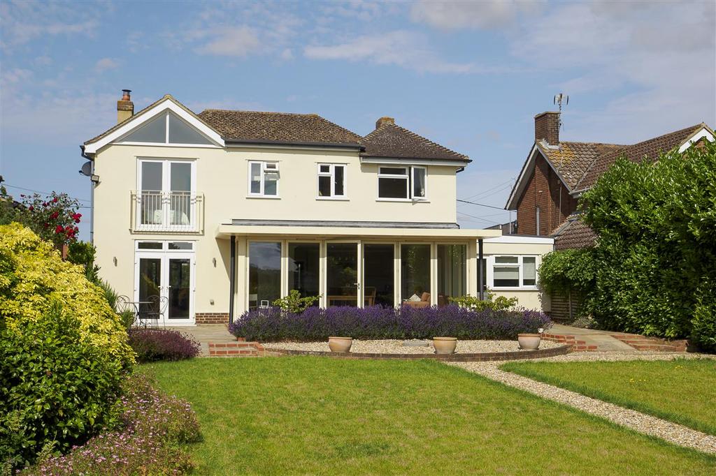 Ashford Road, Faversham 4 bed detached house for sale £850,000