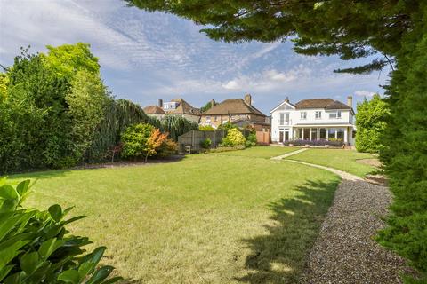 85 Ashford Road, Faversham, ME13 8XW