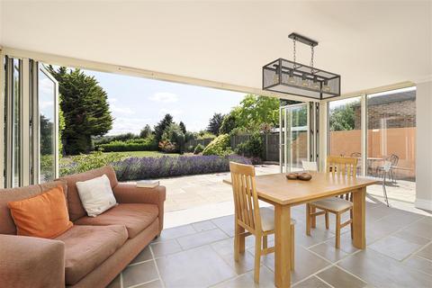 85 Ashford Road, Faversham, ME13 8XW